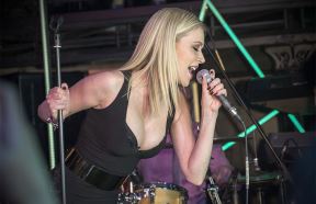 Jelena Rozga uvećala grudi? 