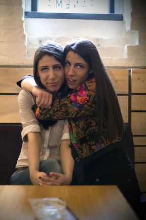 Bliznakinje koje se bave humanitarnim radom. Nađa i Ana Stefanović na zabavan način rade ozbiljne stvari.