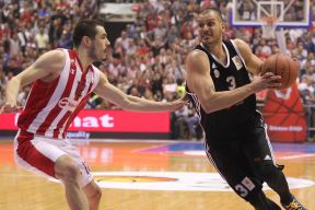 Crvena Zvezda pobedila Partizan i povela u plej-ofu ABA lige. 