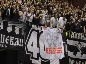 Navijači Partizana pred polufinale ABA lige protiv Crvene zvezde.