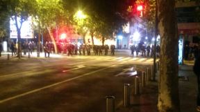 Podgorica: Sukob policije i demonstranata, šok bombe, suzavac, polomljeni izlozi