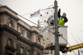 Kneza Miloša dobila novogodišnju rasvetu. 