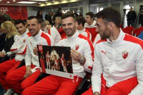 FK Crvena zvezda - kalendar za 2016. godinu promovisan na stdionu Rajko Mitić