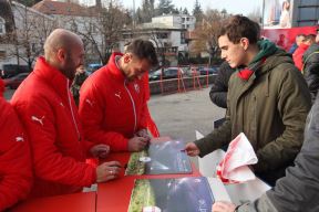 FK Crvena zvezda - kalendar za 2016. godinu promovisan na stdionu Rajko Mitić