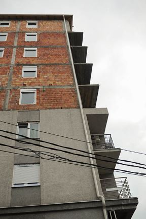 Nelegalna gradnja Beograd - Nadzidao pet spratova na trospratnici na opštini Zvezdara