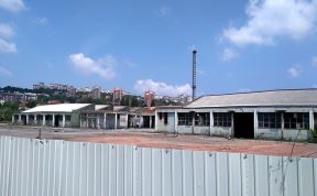 Šopin mol u Rakovici na mestu nekadašnje fabrike Rekord