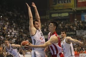 Finale plej-ofa, Partizan - Crvena zvezda 65-70, Zvezda šampion