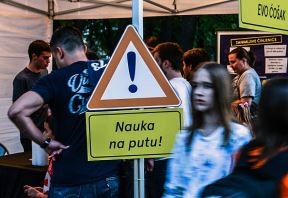 Noć Istraživača 2016 - Bakterije i paralisanje bubašvabe SLIKE