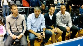 Crno-beli asovi bodre crno-bele na meču Partizan - Cibona