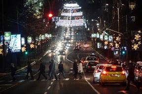 novogodišnja rasveta, ukrašavanje, praznično ukrašavanje, beograd, rasveta, ukrasi, nova godina, saobraćaj