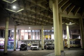 Nepropisno parkiranje divlji parking pasaž Bezistan