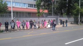 Beograd: LGBT protest zbog ubijanja i zlostavljanja gejeva u Čečeniji