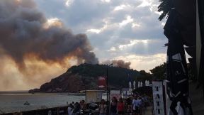 Požar u Sutomoru došao do kuća