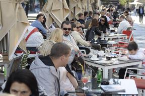 Miholjsko leto: Temperature preko 20 stepeni Celzijusa u Beogradu (FOTO)