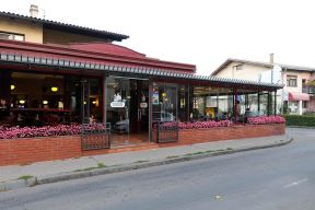 Restoran "Snežana i sedam kobasica" u Banjaluci.