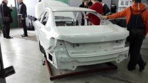 BMW serije 7 za buduće auto-limare 