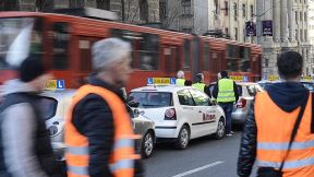 Protest auto-škola u Beogradu, blokirane Nemanjina i Kneza Miloša FOTO
