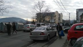 Rakovica: Naoružani muškarac drži taoce