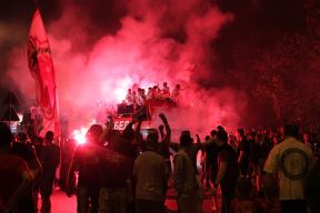 Crvena Zvezda - proslava titule - zapaljen autobus - privođenja - MUP