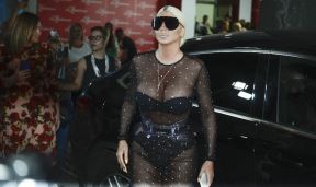 Jelena Karleuša gola PETA zaštita životinja