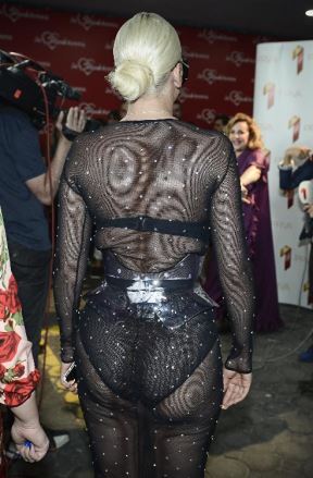 Jelena Karleuša gola PETA zaštita životinja