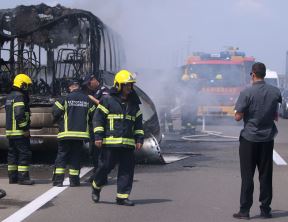  Autobus se zapalio kod Aerodroma Nikola Tesla
