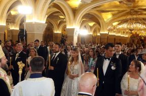 Karići svadba u Hramu Svetog Save Mirka Vasiljević na svadbi  SLIKE