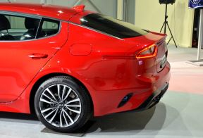 Kia stinger GT staza Navak test foto video