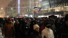 Učesnici protesta pljuvali Prajd info centar