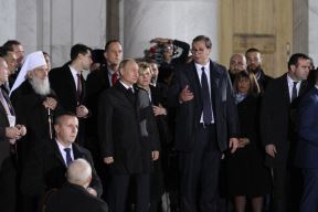 Vesić o snimku Putina ispred Hrama