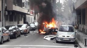 Eksplozija automobila u Podgorici, vozač leteo! FOTO