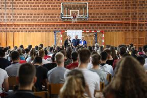 Roberto Badjo u Sportskoj gimnaziji u Beogradu (FOTO)
