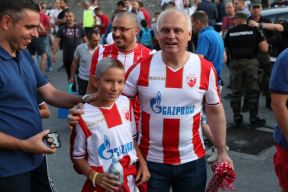 Ljubiša Tumbaković na utakmici Zvezde na Marakani