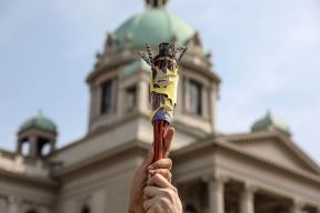 Kulturom protiv Rijalitija: Inicijativa U ime kulture predala potpisa u Skupštini Srbije FOTOGRAFIJE