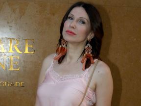 snezana dakic plava kosa siske perika instagram foto
