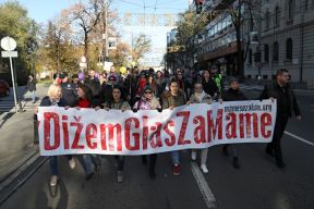 Protest Dižem glas za mame u Beogradu