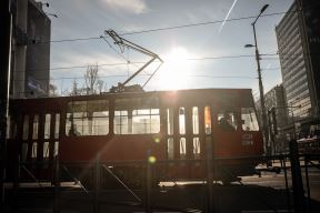 Beograd: Puste ulice i prohodne saobraćajnice za Sretenje FOTO