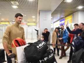 Novak Đoković porodica ga dočekala na aerodromu posle titule na ATP Dubai