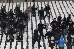 Večiti derbi, partizan Crvena Zvezda, tuča grobara, fotografije