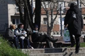 Korona virus Beograd Vidikovačka pijaca puna ljudi