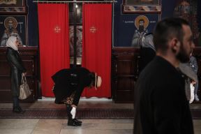 Korona virus Uskrs: Liturgija na Veliki četvrtak, pop zamolio vernike da za Uskrs ostanu kod kuće