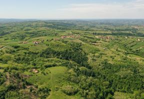 Priroda Srbije: Šumadija u proleće FOTOGRAFIJE IZ VAZDUHA