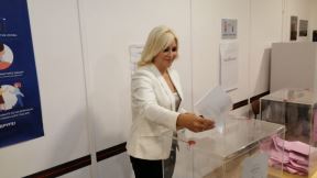 Izbori, glasala Ana Brnabić, Darija Kisić, Ivica Dačić...