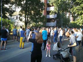 Parkić na Banovom brdu Sačuvajmo naš parkić protest stanara na Banovom brdu FOTO