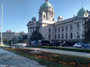 Beograd demonstracije protesti Skupština Srbije Goran Vesić sukobi policija video foto