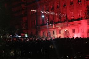 Protesti-saslušan taksista-napad na policiju