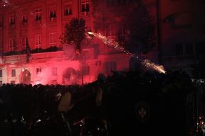 Protesti-saslušan taksista-napad na policiju