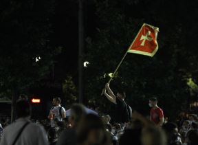Protesti - Neredi - Srbija - Savetnik ministra Trivana - SPS - SNS - Vlast - Koalicija - Brnabić 
