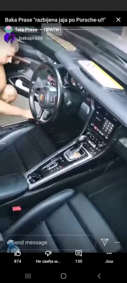 Baka Prase gađali ga jajima 