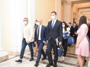 Skupština Srbije poslanica hidžab sednica
